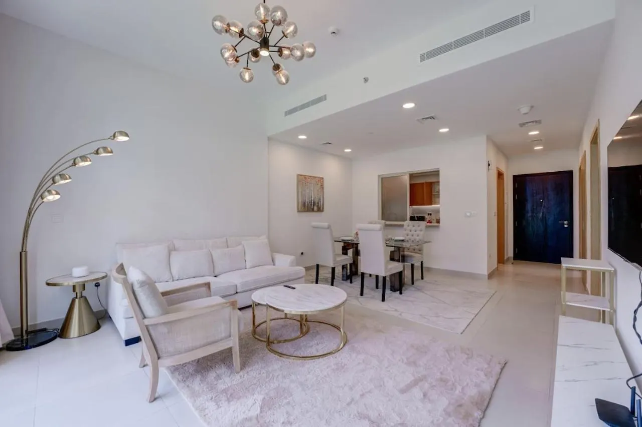 Downtown 1 Bed With Large Bright Terrace Appartement Dubai